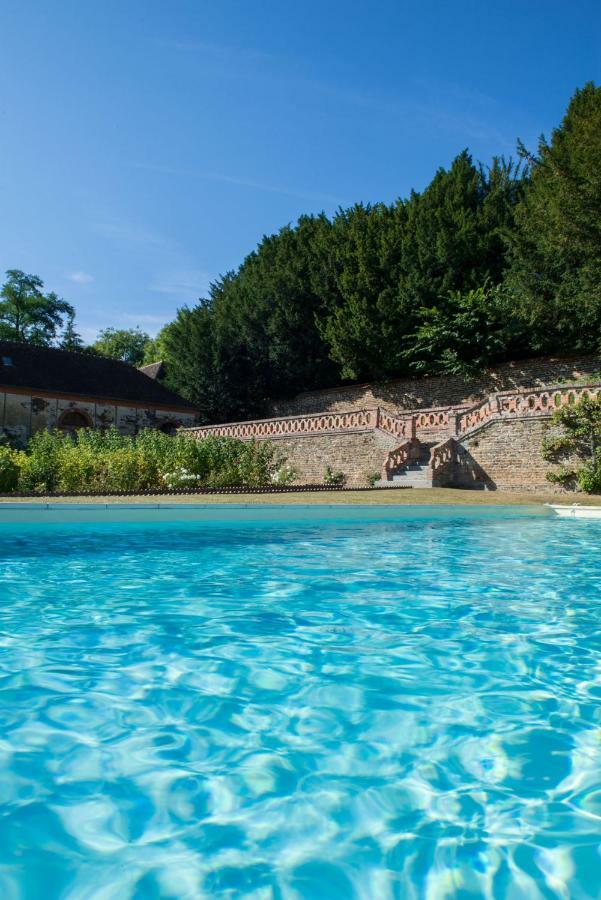 Gite Les Ecuries Du Manoir De Benedicte Cahan ภายนอก รูปภาพ